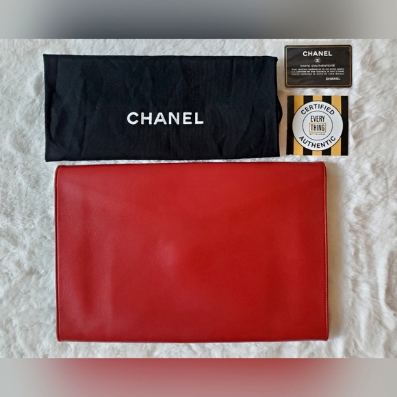 Chanel Bicolor Lambskin Clutch Bag - Picture 2 of 16